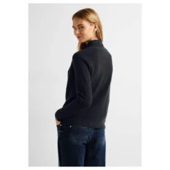 Cecil Damen Strickjacke Cosy Structured Zip Cardigan Night Sky Blue -Modezauber Günstiges Geschäft cecil strickjacke dunkelblau 14077 model hinten