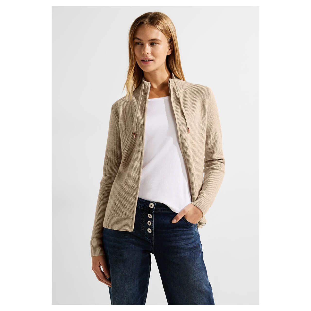 Cecil Damen Strickjacke Cosy Structured Zip Cardigan Hazelnut Melange 2 Cecil Damen Strickjacke Cosy Structured Zip Cardigan Hazelnut Melange – Bild 2