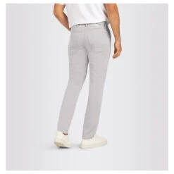 MAC Arne Baumwollhose Light Aluminium Structure 13 MAC Arne Baumwollhose Light Aluminium Structure -Modezauber Günstiges Geschäft mac jeans arne grau 033 model hinten