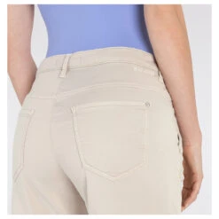 MAC Jogn Short Baumwoll Bermuda Ivory 14 MAC Jogn Short Baumwoll Bermuda Ivory -Modezauber Günstiges Geschäft mac jeans jog n short beige 208w model hinten