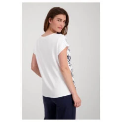 Monari Damen T-Shirt White Black Flowers 9 Monari Damen T-Shirt White Black Flowers -Modezauber Günstiges Geschäft monari portofino t shirt muster weiC39F 100 ansicht model hinten