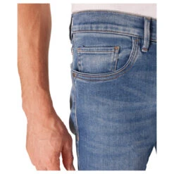 Pioneer Eric Jeans Blue Fashion -Modezauber Günstiges Geschäft pioneer jeans eric blau 6828 model detail vorne