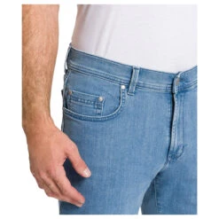 Pioneer Finn Jeans Bermuda Megaflex Sky Blue -Modezauber Günstiges Geschäft pioneer jeans finn megaflex shorts blau 6851 detail tasche vorn