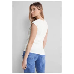 Street One Damen T-Shirt Ada Off White 7 Street One Damen T-Shirt Ada Off White -Modezauber Günstiges Geschäft street one heart shape style ada v shirt weiss 10108 model hinten