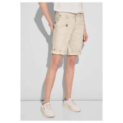 Street One Yulius Baumwoll Bermuda Clean Sand 10 Street One Yulius Baumwoll Bermuda Clean Sand -Modezauber Günstiges Geschäft street one jeans yulius bermuda beige 15526 model vorne