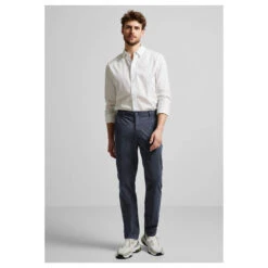 Street One Men Chino Baumwollhose Deep Sea Blue -Modezauber Günstiges Geschäft street one men jeans chino dunkelblau 14841 ansicht model