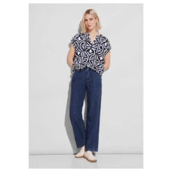 Street One Damen Kurzarm Bluse Splitneck Marine Blue 8 Street One Damen Kurzarm Bluse Splitneck Marine Blue -Modezauber Günstiges Geschäft street one shirtblouse with splitneck blau 31238 model