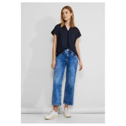 Street One Damen Kurzarm Bluse Splitneck Dark Blue 8 Street One Damen Kurzarm Bluse Splitneck Dark Blue -Modezauber Günstiges Geschäft street one shirtblouse with splitneck hemdbluse blau 11238 model