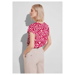 Street One Damen Kurzarm Bluse Splitneck Magnolia Pink 7 Street One Damen Kurzarm Bluse Splitneck Magnolia Pink -Modezauber Günstiges Geschäft street one shirtblouse with splitneck rosa 35755 model hinten