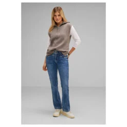 Street One Damen Pullunder Whisper Mocca Melange 9 Street One Damen Pullunder Whisper Mocca Melange -Modezauber Günstiges Geschäft street one sleeveless sweater troyer pollunder beige 15173 model vorne