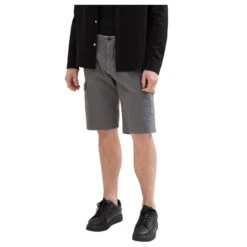Tom Tailor Cargo Chino Baumwoll Bermuda Grey Structure Print 12 Tom Tailor Cargo Chino Baumwoll Bermuda Grey Structure Print -Modezauber Günstiges Geschäft tom tailor jeans regular printed cargo shorts grau 34673 model detail vorne