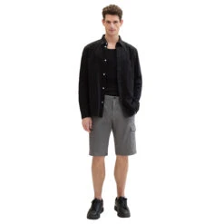 Tom Tailor Cargo Chino Baumwoll Bermuda Grey Structure Print 13 Tom Tailor Cargo Chino Baumwoll Bermuda Grey Structure Print -Modezauber Günstiges Geschäft tom tailor jeans regular printed cargo shorts grau 34673 model vorne
