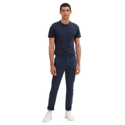 Tom Tailor Travis Chinohose Dark Ocean Blue 12 Tom Tailor Travis Chinohose Dark Ocean Blue -Modezauber Günstiges Geschäft tom tailor jeans slim chino blau 10668 ansicht model vorn