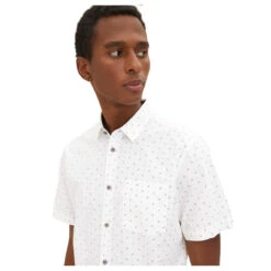 Tom Tailor 1/2 Arm Hemd White With Print 10 Tom Tailor 1/2 Arm Hemd White With Print -Modezauber Günstiges Geschäft tom tailor shirt printed rot blau 31320 detail model vorn